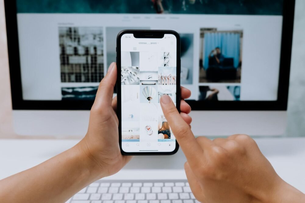 2 Must-Have Captioning Apps for Businesses Who DIY Their Social Media