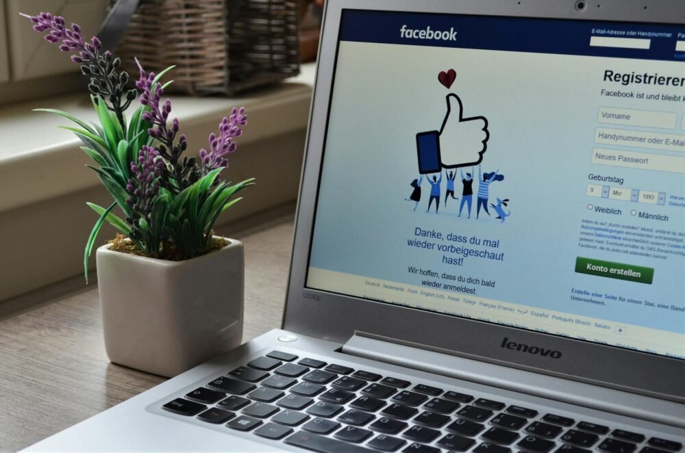 Does Your Business Need a Facebook Marketing Expert to Run Facebook Ads?